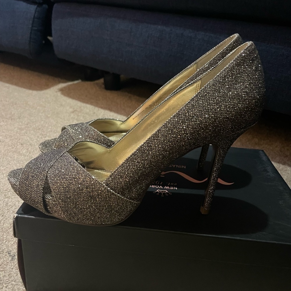 Mina Peep Toeâ Silver Sparkly Heels Size 8.5 M